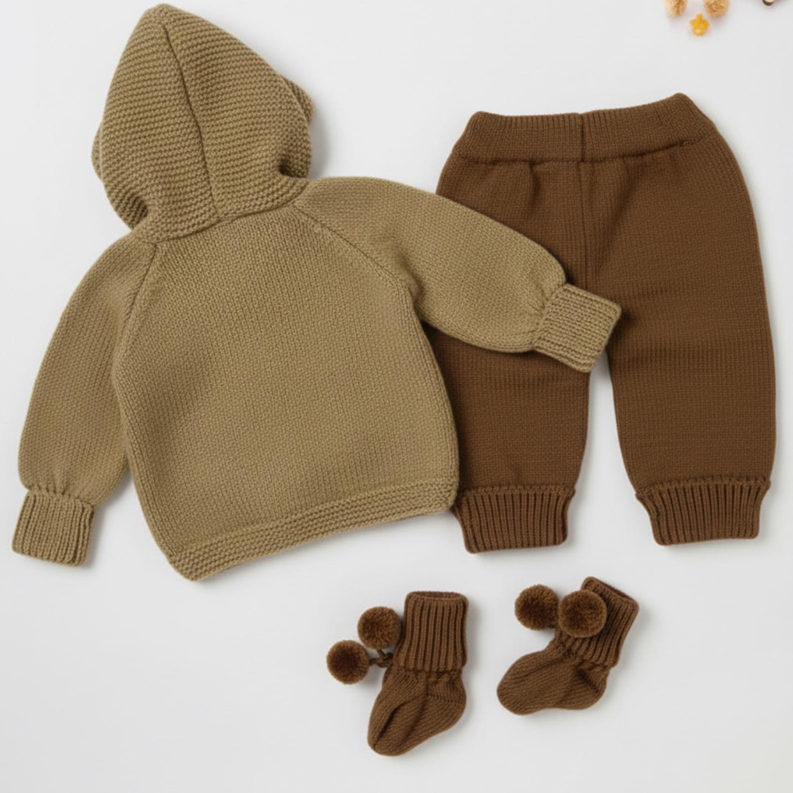 VelouraKids Handmade Bear Baby Coming Home Outfit – 3-Piece Knitted Gender-Neutral Set with Booties | Vintage Heirloom Gift